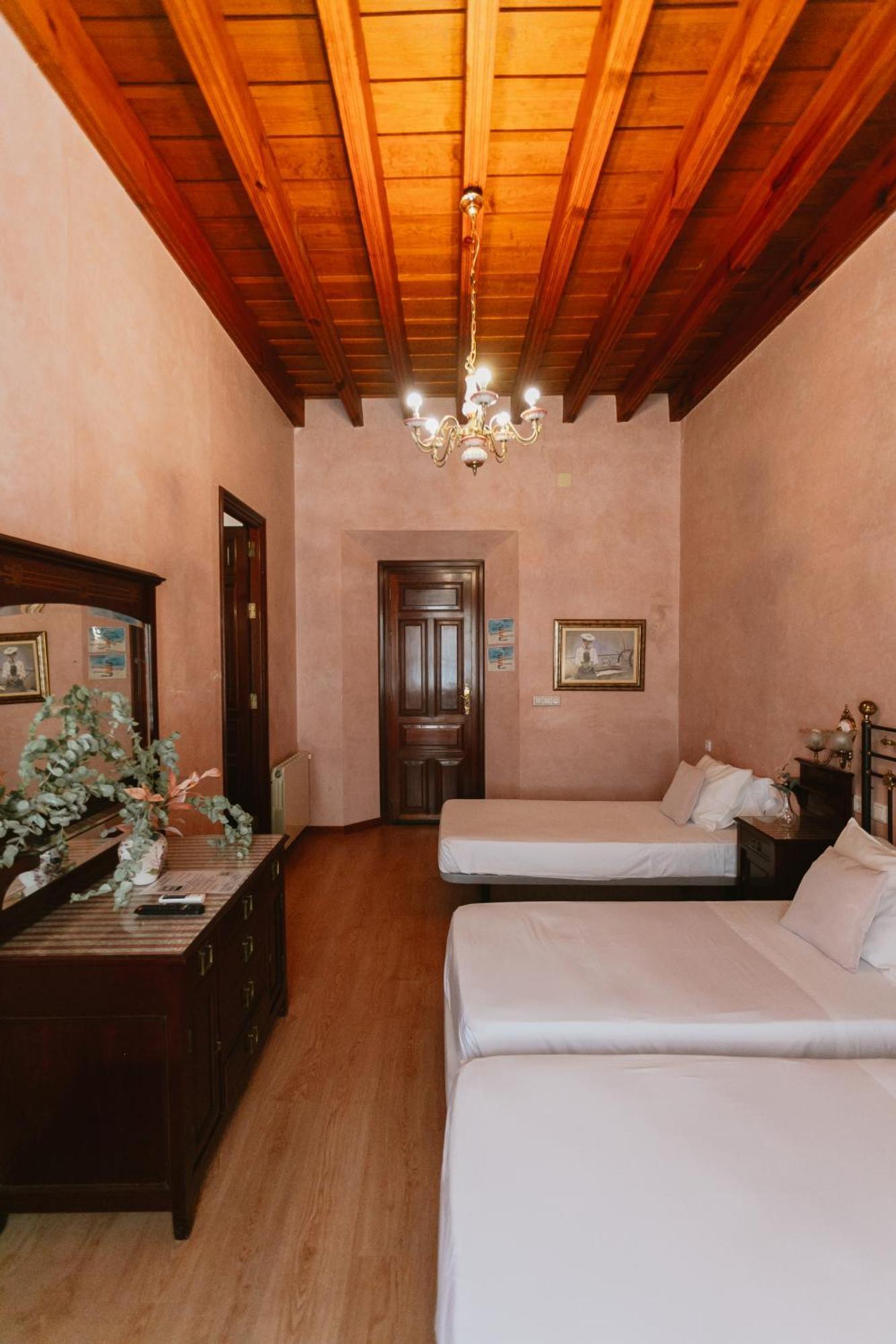 Komodo Casa Maravillas Rooms Sevilla Eksteriør billede