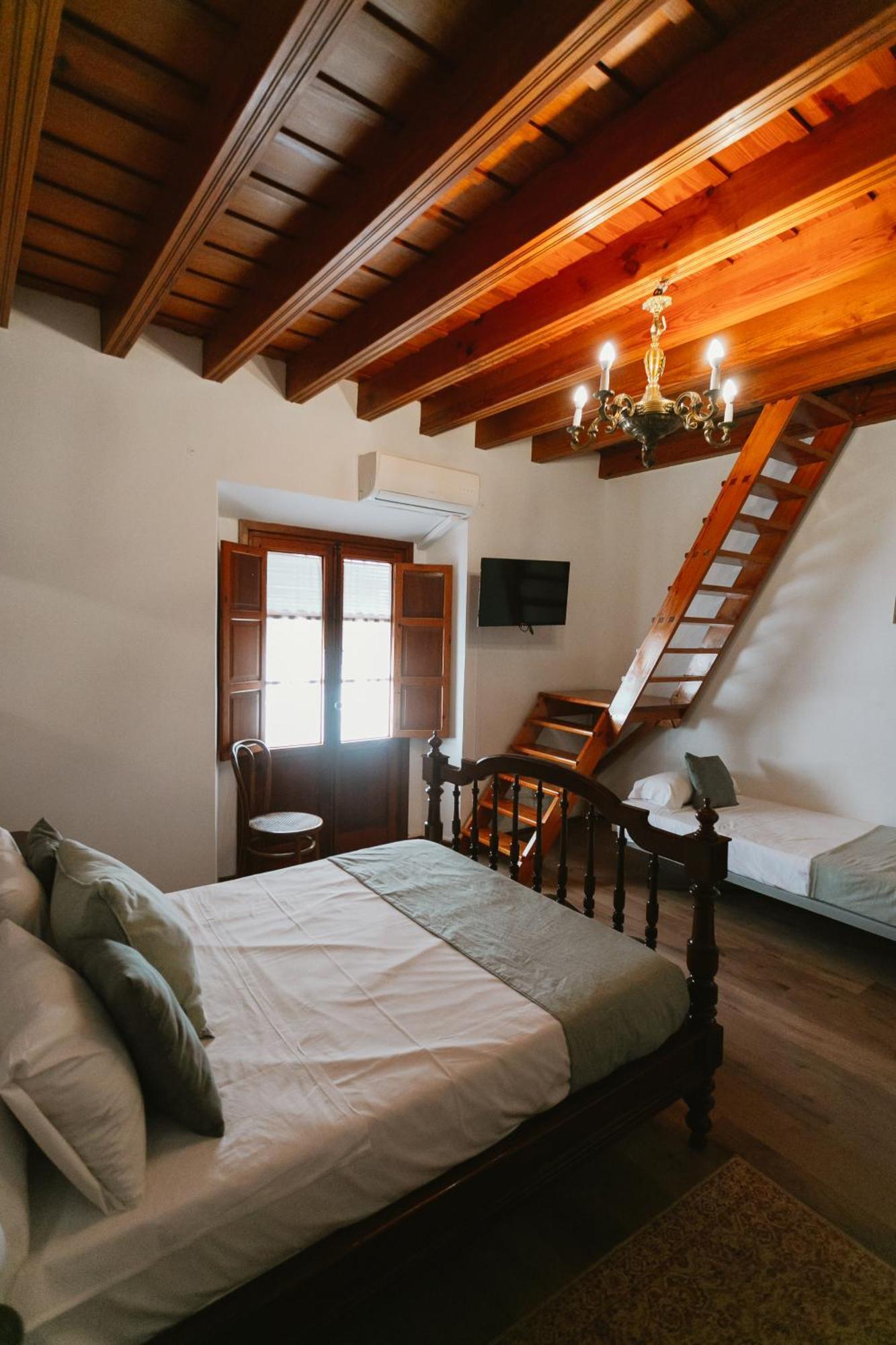 Komodo Casa Maravillas Rooms Sevilla Eksteriør billede