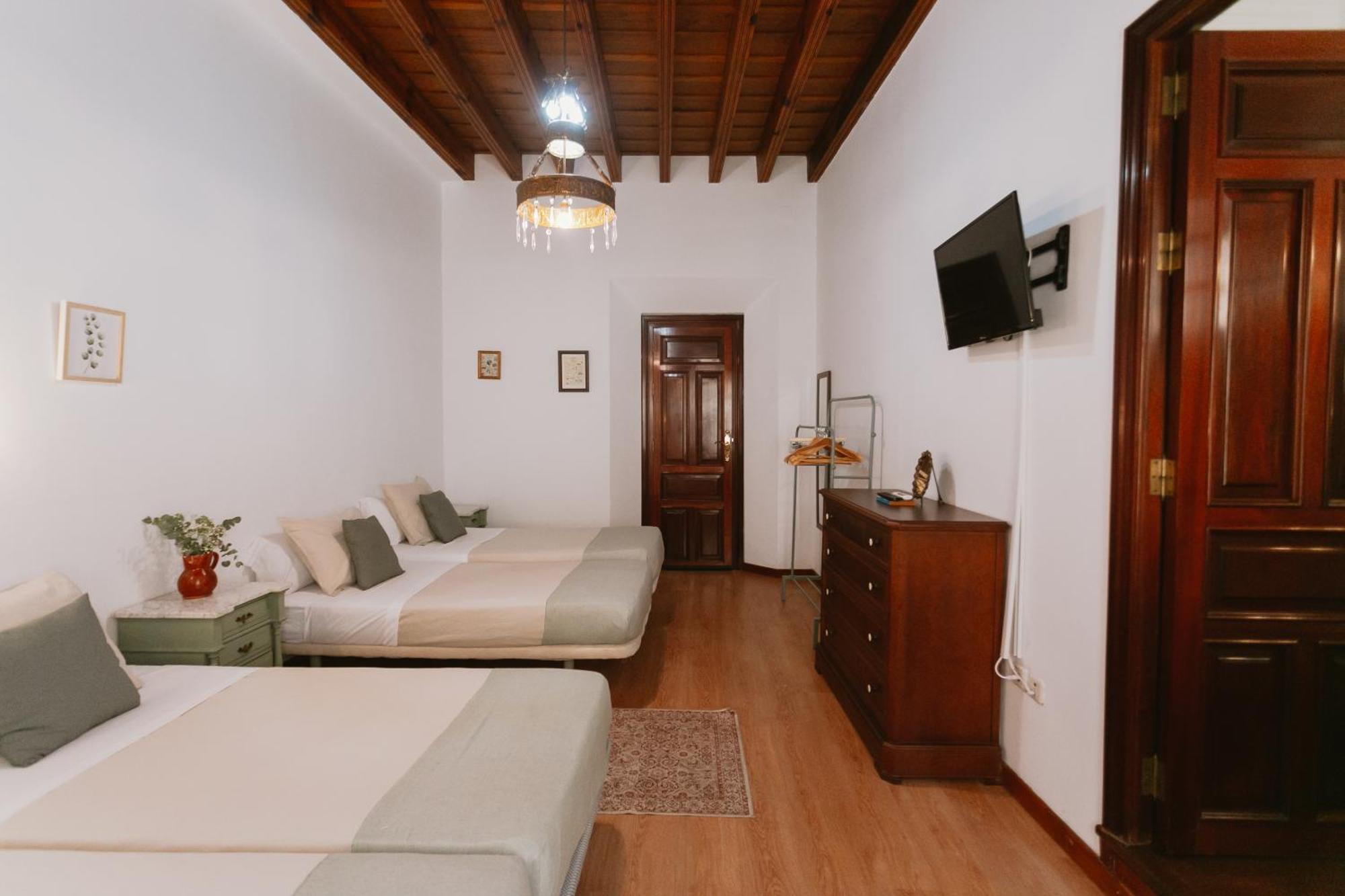 Komodo Casa Maravillas Rooms Sevilla Eksteriør billede