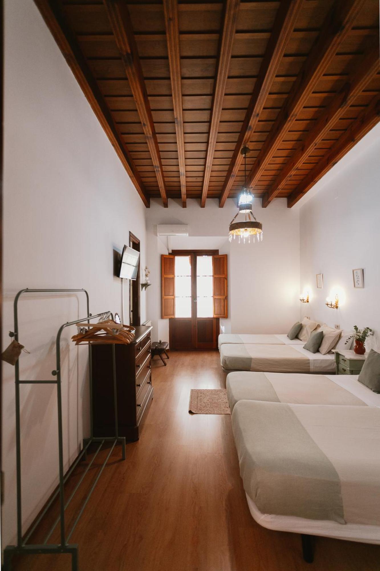 Komodo Casa Maravillas Rooms Sevilla Eksteriør billede
