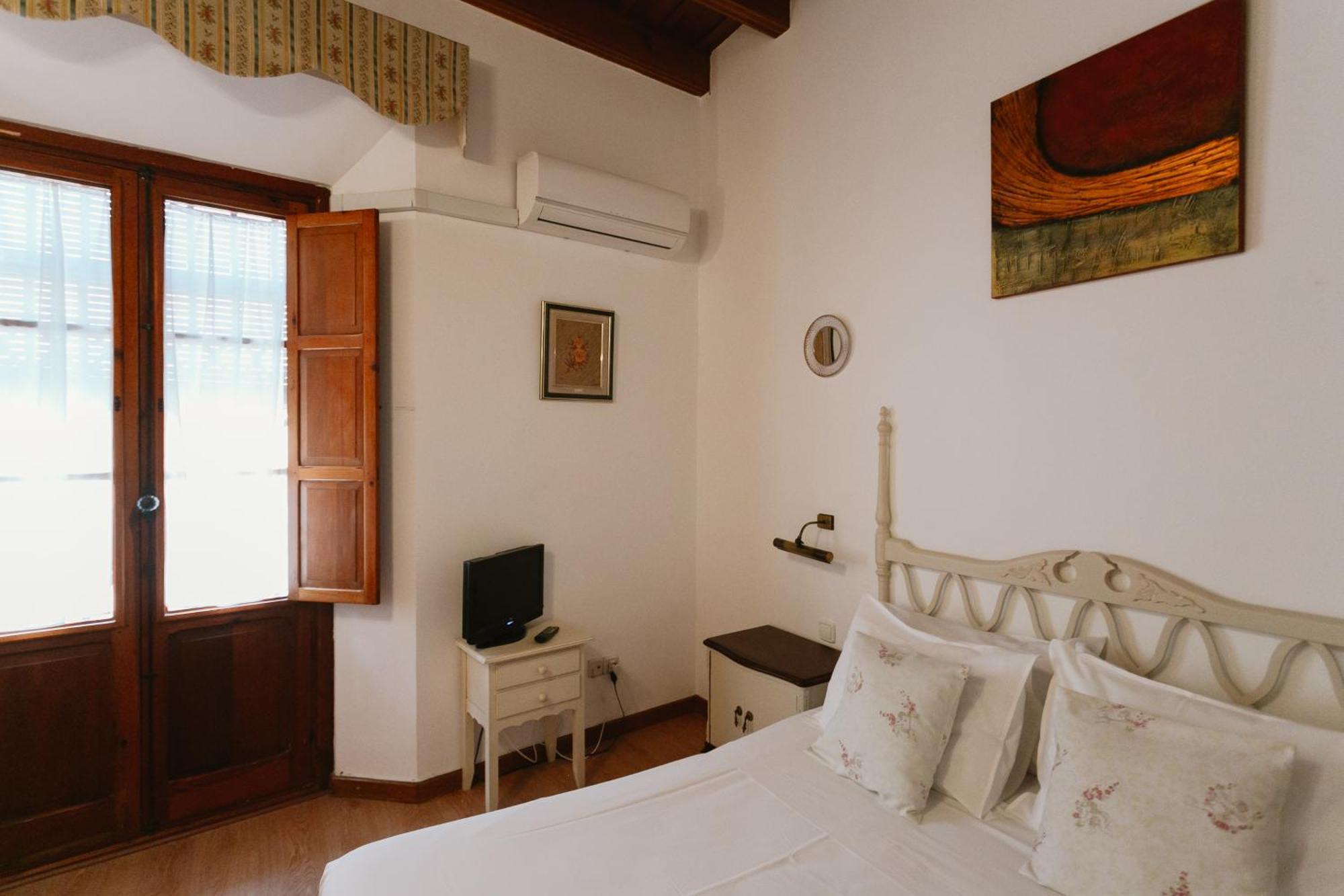Komodo Casa Maravillas Rooms Sevilla Eksteriør billede