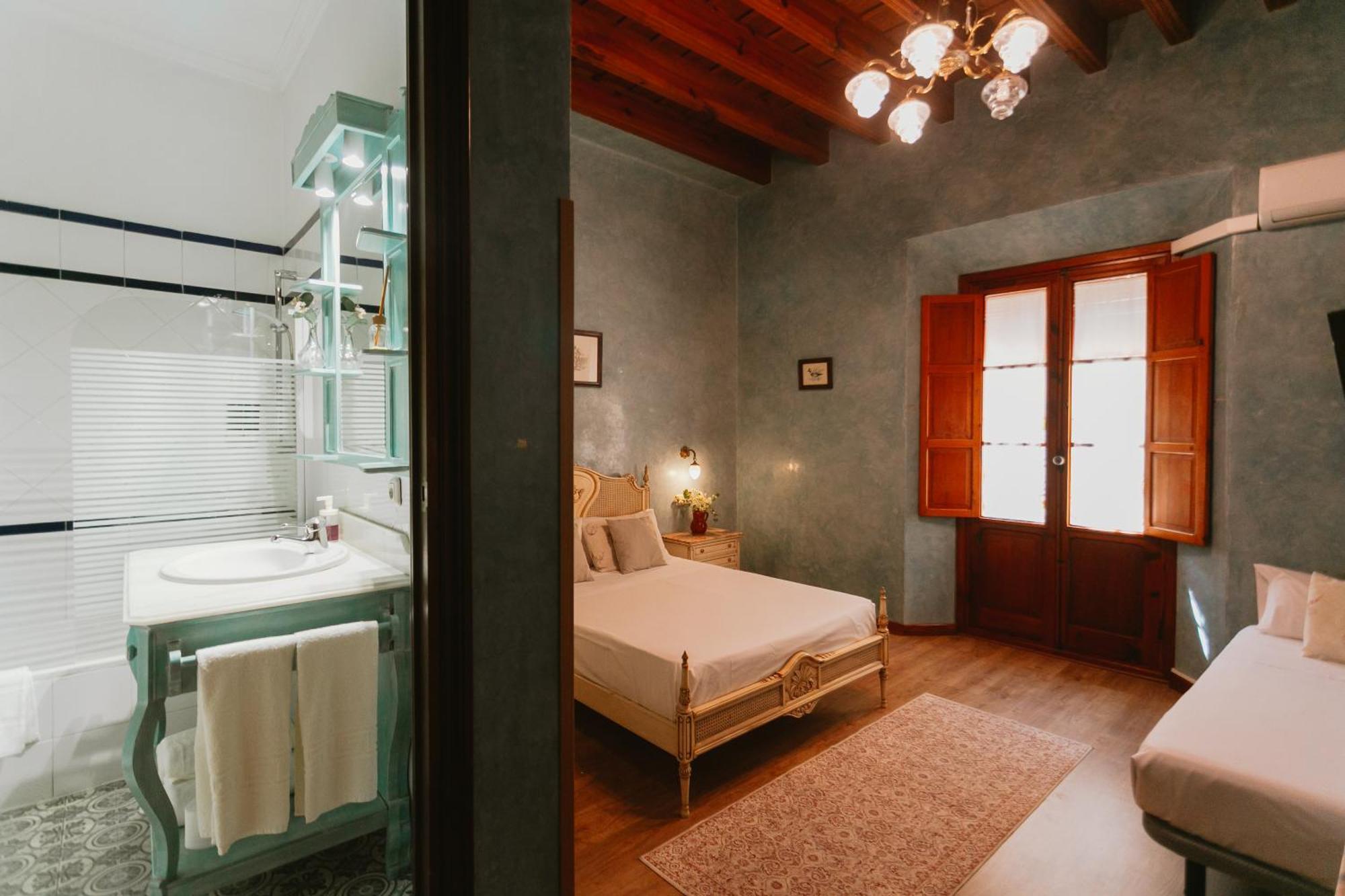 Komodo Casa Maravillas Rooms Sevilla Eksteriør billede